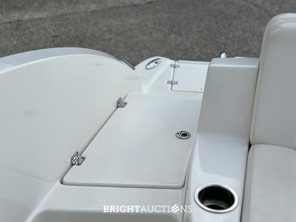 Chaparral 225 SSi Sportboot / Speedboot met Kajuit, MerCruiser 300pk – 2012