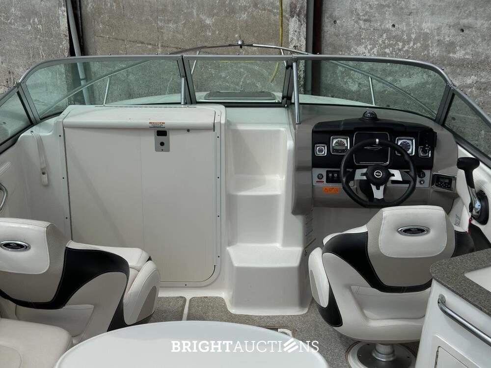 Chaparral 225 SSi Sportboot / Speedboot met Kajuit, MerCruiser 300pk – 2012