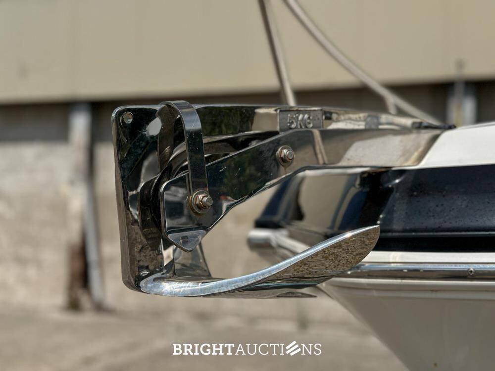 Chaparral 225 SSi Sportboot / Speedboot met Kajuit, MerCruiser 300pk – 2012