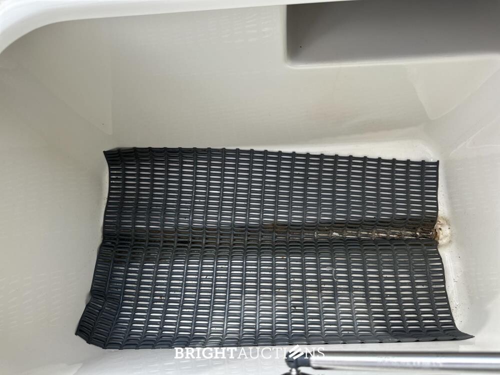 Chaparral 225 SSi Sportboot / Speedboot met Kajuit, MerCruiser 300pk – 2012