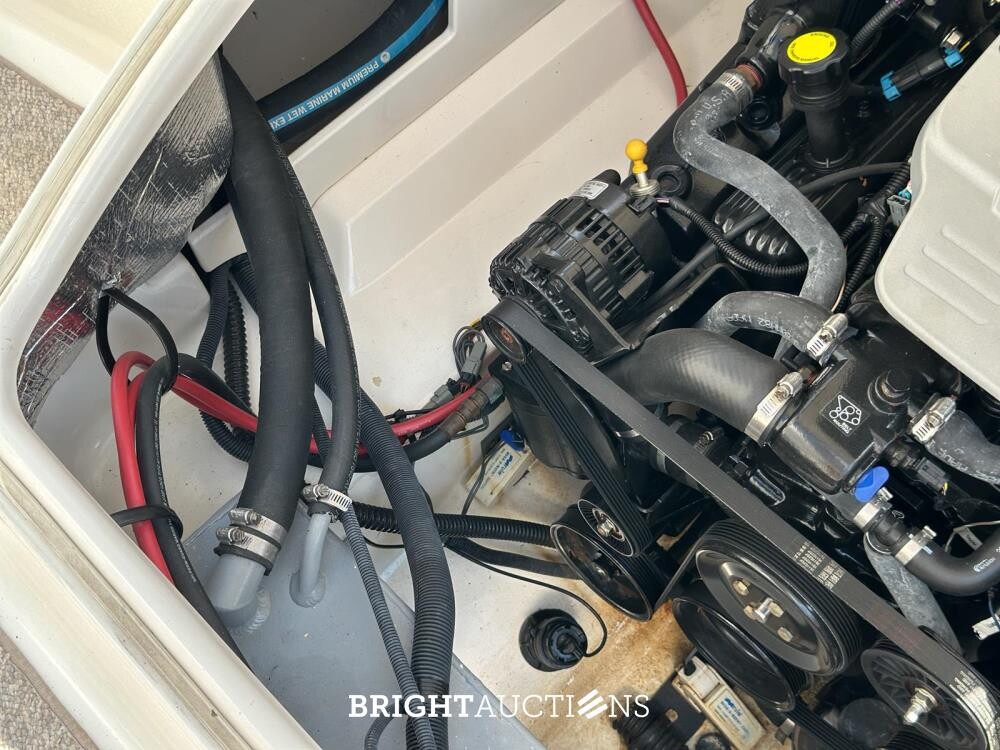 Chaparral 225 SSi Sportboot / Speedboot met Kajuit, MerCruiser 300pk – 2012