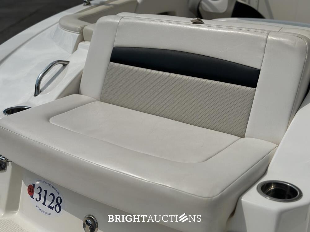 Chaparral 225 SSi Sportboot / Speedboot met Kajuit, MerCruiser 300pk – 2012