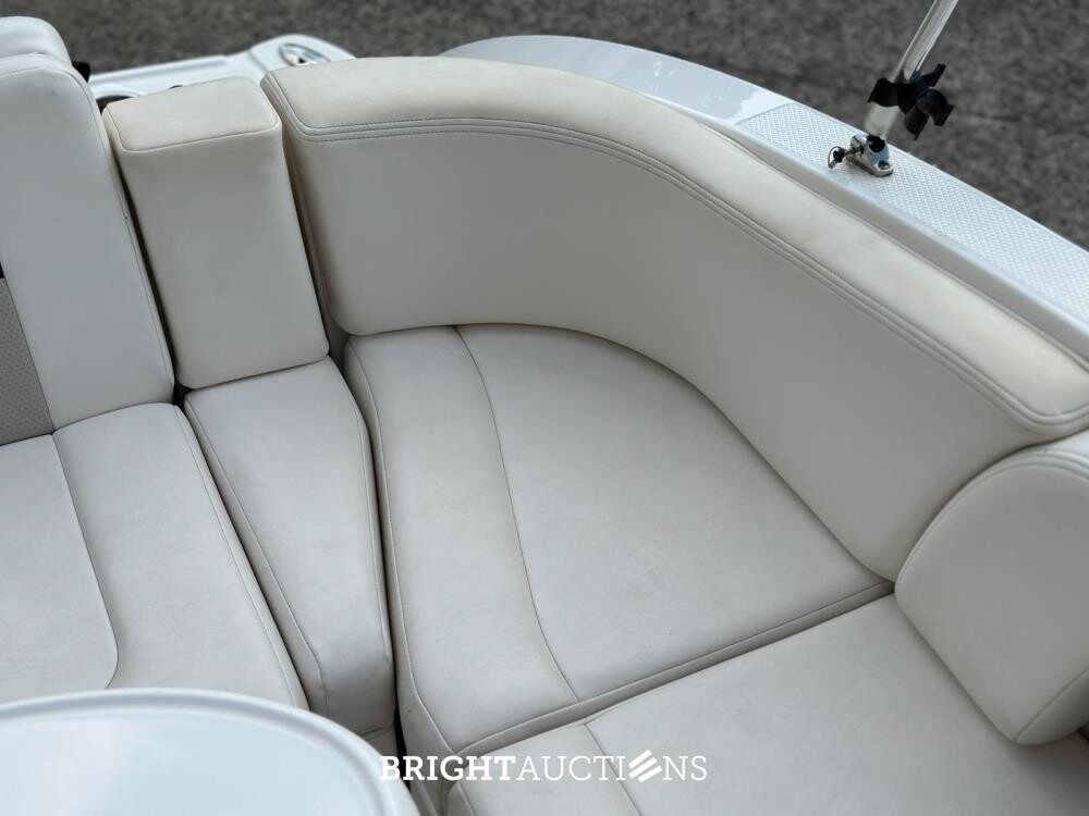Chaparral 225 SSi Sportboot / Schnellboot mit Kabine, MerCruiser 300pk – 2012