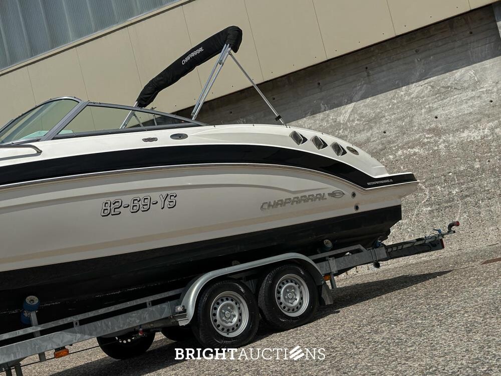 Chaparral 225 SSi Sports Boat / Speedboat with Cabin, MerCruiser 300 HP – 2012