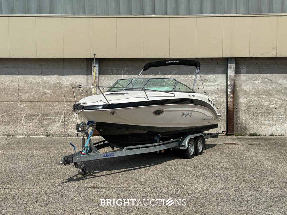 Chaparral 225 SSi Sports Boat / Speedboat with Cabin, MerCruiser 300 HP – 2012