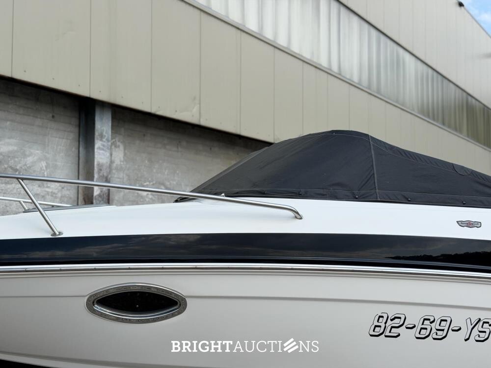 Chaparral 225 SSi Sports Boat / Speedboat with Cabin, MerCruiser 300 HP – 2012