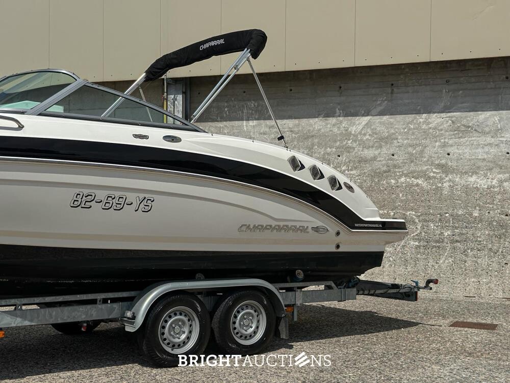 Chaparral 225 SSi Sports Boat / Speedboat with Cabin, MerCruiser 300 HP – 2012