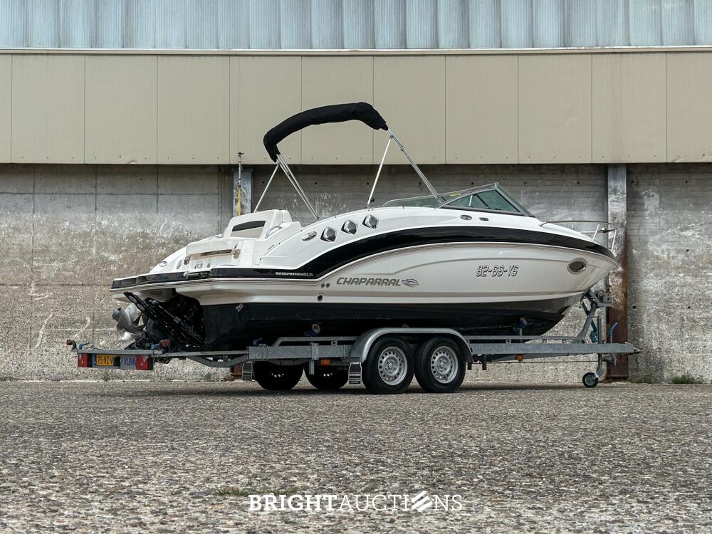 Chaparral 225 SSi Sports Boat / Speedboat with Cabin, MerCruiser 300 HP – 2012