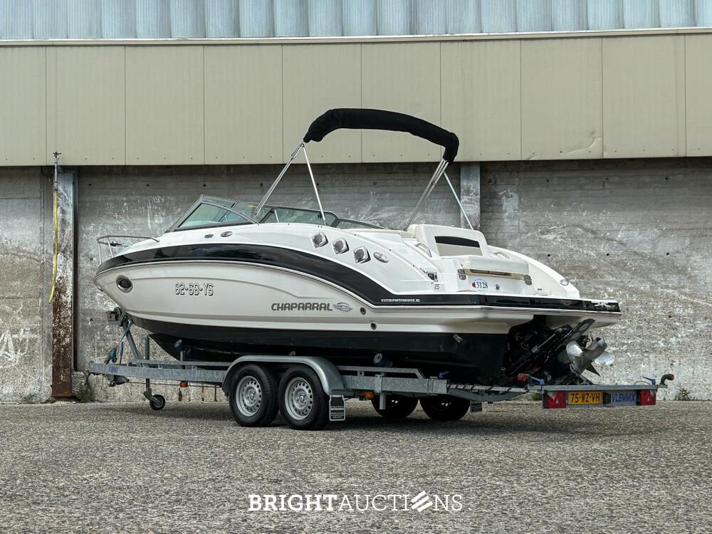 Chaparral 225 SSi Sports Boat / Speedboat with Cabin, MerCruiser 300 HP – 2012