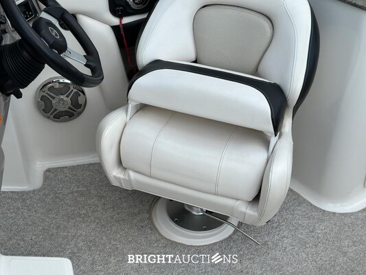 Chaparral 225 SSi Sportboot / Speedboot met Kajuit, MerCruiser 300pk – 2012
