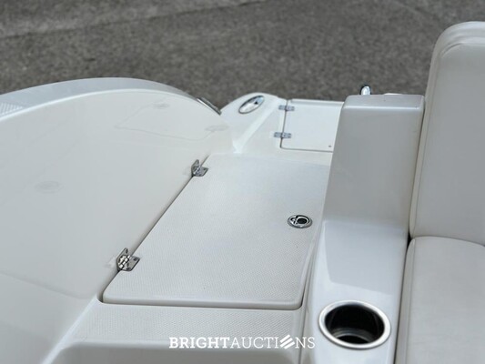 Chaparral 225 SSi Sportboot / Speedboot met Kajuit, MerCruiser 300pk – 2012