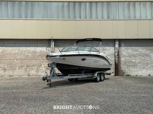 BRIGHT AUCTIONS: Chaparral 225 SSi Sportboot / Speedboot met Kajuit, MerCruiser 300pk – 2012