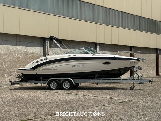Chaparral 225 SSi Sports Boat / Speedboat with Cabin, MerCruiser 300 HP – 2012