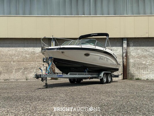 Chaparral 225 SSi Sports Boat / Speedboat with Cabin, MerCruiser 300 HP – 2012