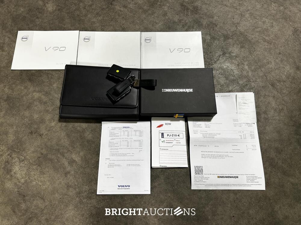 Volvo V90 2.0 T5 Momentum 254pk 2017 (Original-NL), PJ-218-K