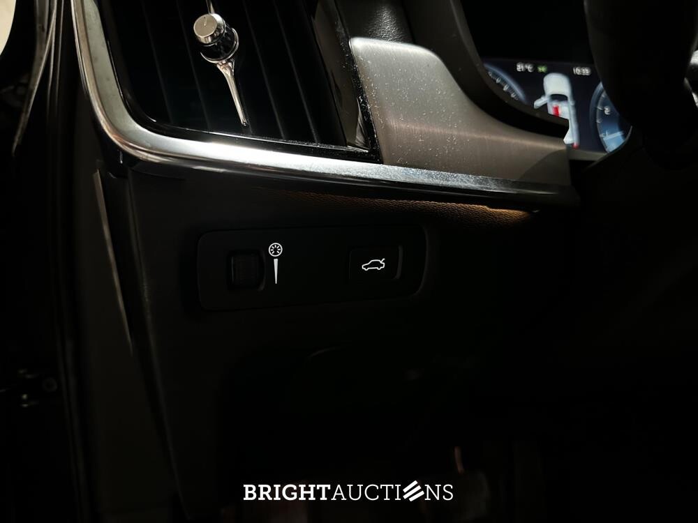 Volvo V90 2.0 T5 Momentum 254pk 2017 (Original-NL), PJ-218-K