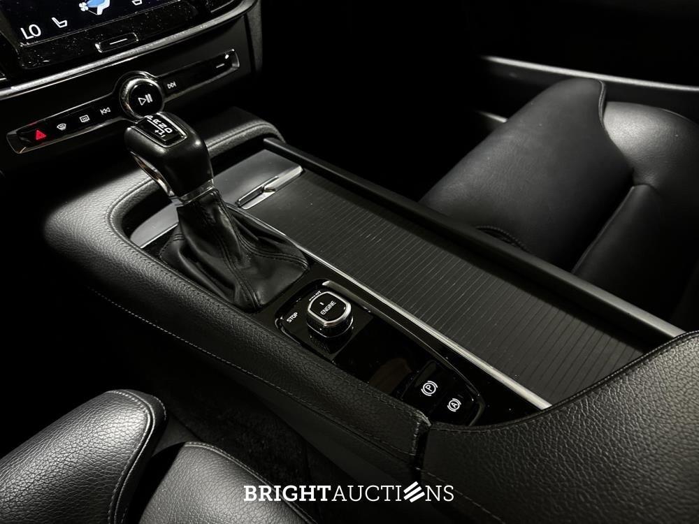 Volvo V90 2.0 T5 Momentum 254pk 2017 (Original-NL), PJ-218-K