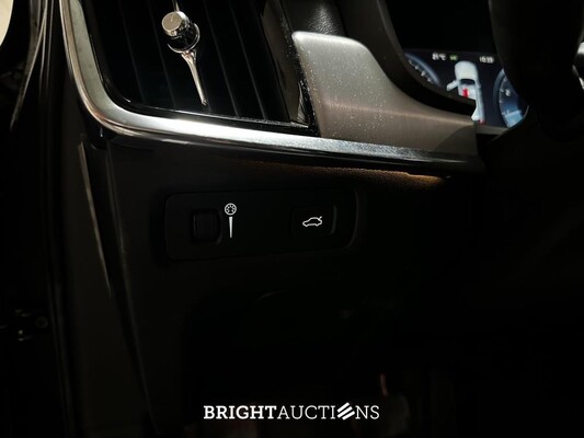 Volvo V90 2.0 T5 Momentum 254pk 2017 (Original-NL), PJ-218-K