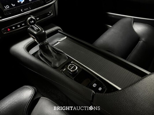 Volvo V90 2.0 T5 Momentum 254pk 2017 (Original-NL), PJ-218-K