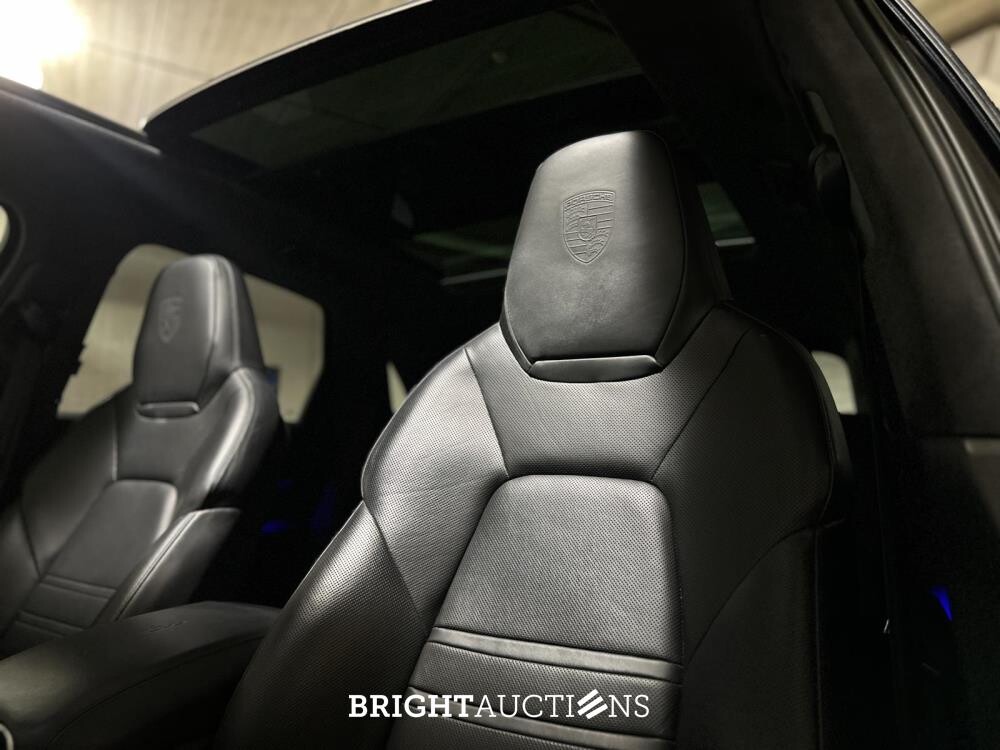 Porsche Cayenne Turbo 4.0 V8 549 pk 2018 (Original-NL), TK-073-X