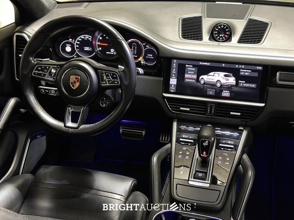 Porsche Cayenne Turbo 4.0 V8 549 pk 2018 (Original-NL), TK-073-X