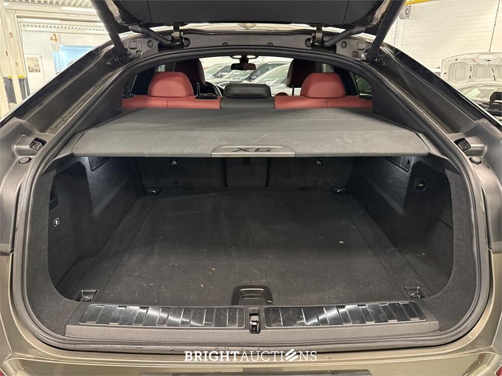 BMW X6 xDrive40i High Executive 334pk 2022, T-011-KL