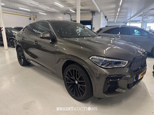 BMW X6 xDrive40i High Executive 334pk 2022, T-011-KL