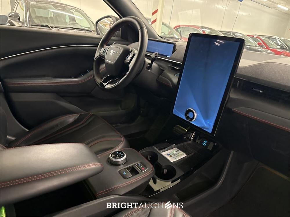 Ford Mustang Mach-E AWD 75 kWh 259pk 2021 (Origineel-NL), L-786-ZR