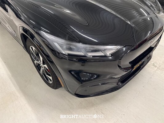 Ford Mustang Mach-E AWD 75 kWh 259pk 2021 (Origineel-NL), L-786-ZR