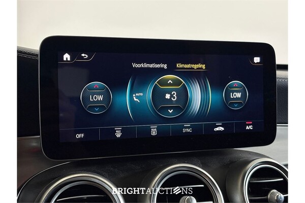 Mercedes-Benz GLC 300 e 4MATIC Coupe Business Solution AMG 333pk 2022 (Origineel-NL) GLC-Klasse, P-601-KN