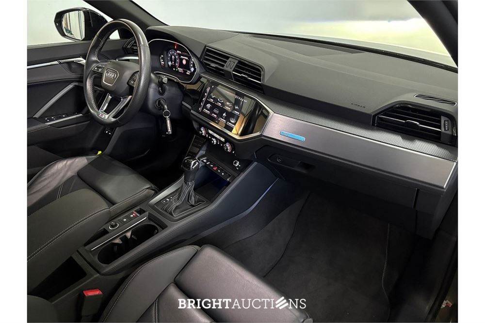 Audi Q3 Sportback 45 e S Edition TFSI 266pk 2021 (Origineel-NL), L-682-XN