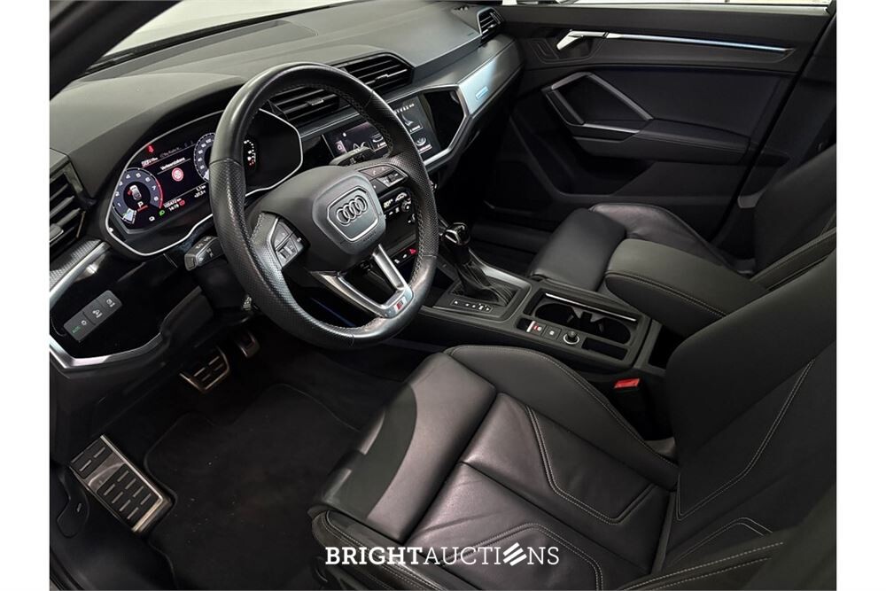 Audi Q3 Sportback 45 e S Edition TFSI 266pk 2021 (Origineel-NL), L-682-XN