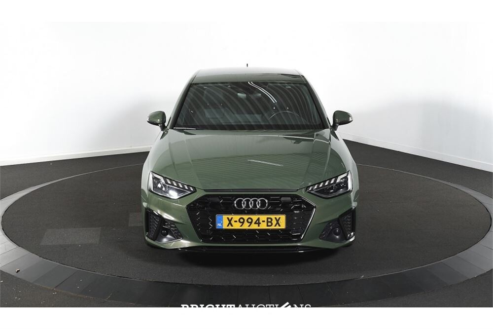 Audi A4 35 S edition Competition TFSI 149pk 2023 (Origineel-NL), X-994-BX