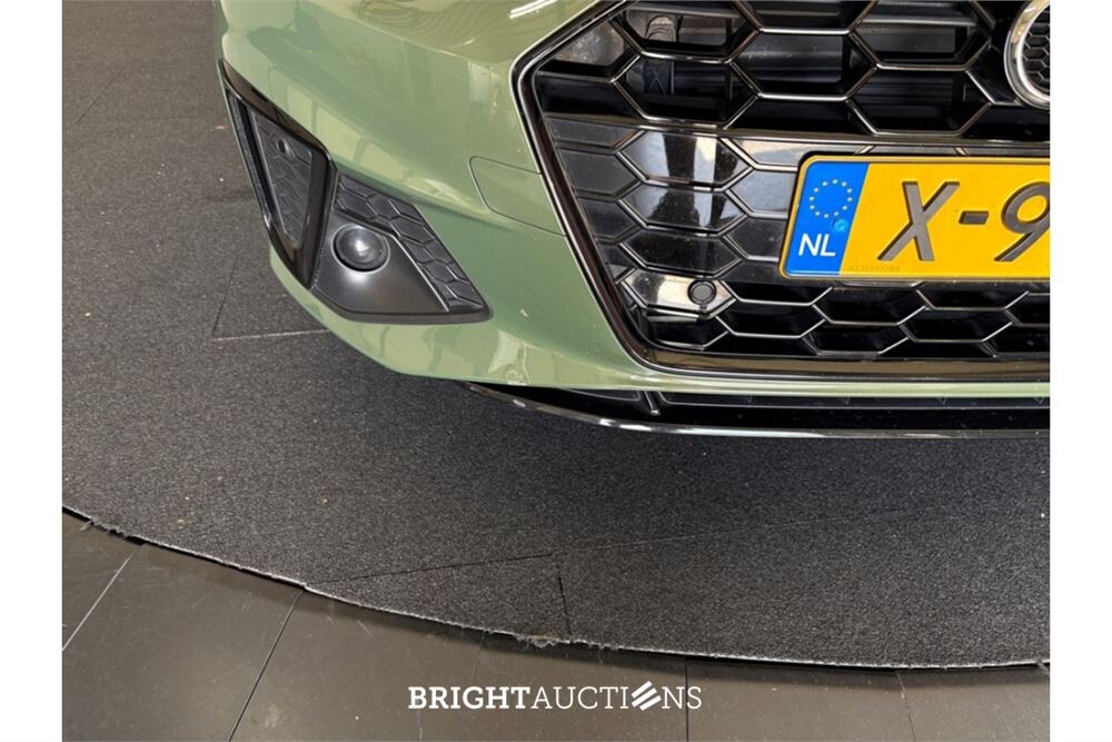 Audi A4 35 S edition Competition TFSI 149pk 2023 (Origineel-NL), X-994-BX