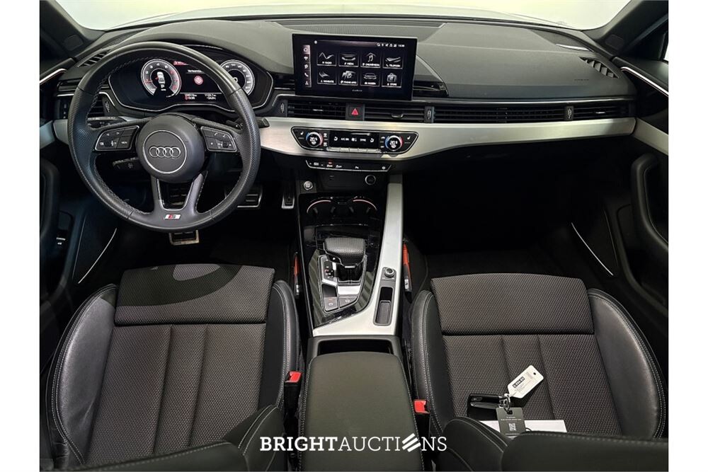 Audi A4 35 S edition Competition TFSI 149pk 2023 (Origineel-NL), X-994-BX