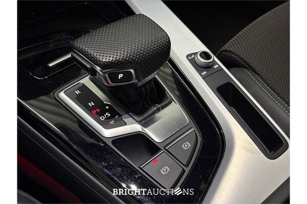 Audi A4 35 S edition Competition TFSI 149pk 2023 (Origineel-NL), X-994-BX