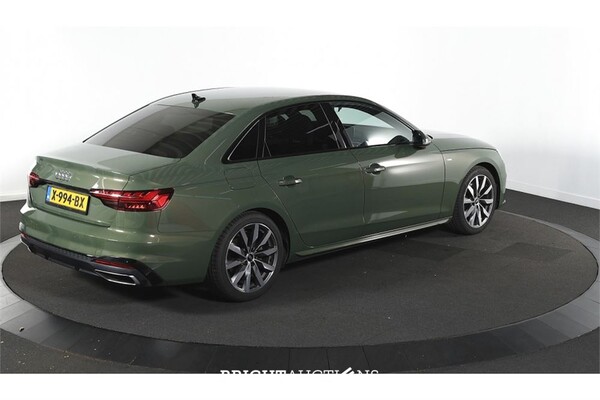 Audi A4 35 S edition Competition TFSI 149pk 2023 (Origineel-NL), X-994-BX