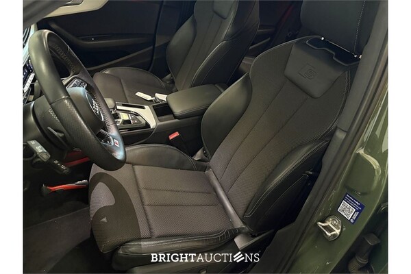 Audi A4 35 S edition Competition TFSI 149pk 2023 (Origineel-NL), X-994-BX
