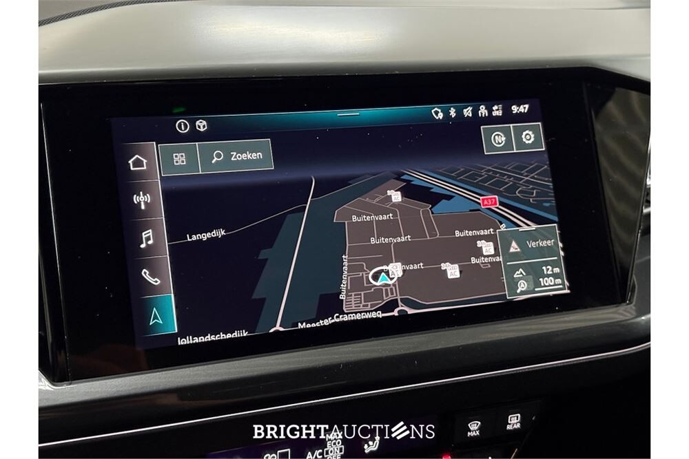 Audi Q4 35 Launch edition S Competition 55 kWh 2022 (Origineel-NL), P-141-FF