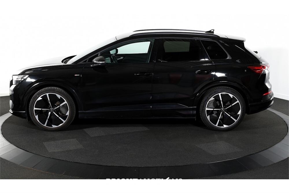 Audi Q4 35 Launch edition S Competition 55 kWh 2022 (Origineel-NL), P-141-FF