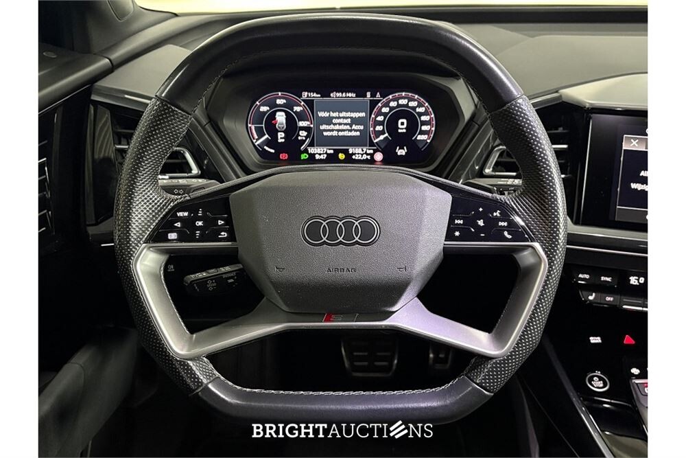 Audi Q4 35 Launch edition S Competition 55 kWh 2022 (Origineel-NL), P-141-FF