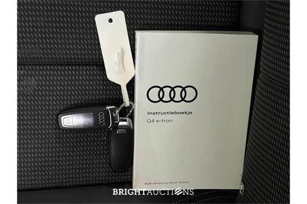 Audi Q4 35 Launch edition S Competition 55 kWh 2022 (Origineel-NL), P-141-FF