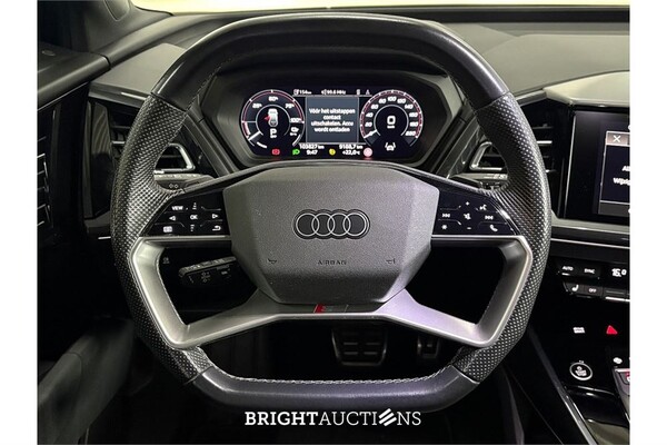 Audi Q4 35 Launch edition S Competition 55 kWh 2022 (Origineel-NL), P-141-FF