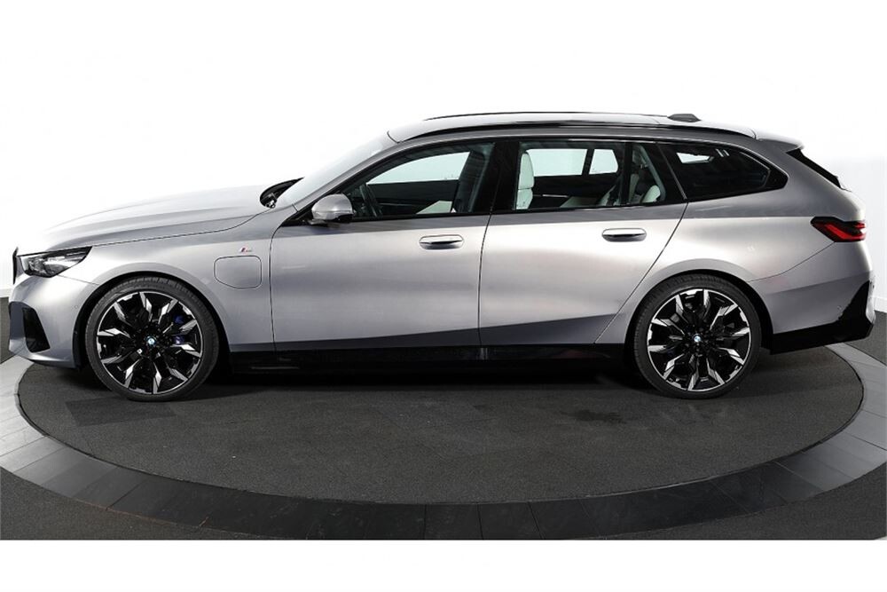 BMW 530e M Sport Edition 374pk 2025 (Origineel-NL) 5-Serie, HSJ-28-J