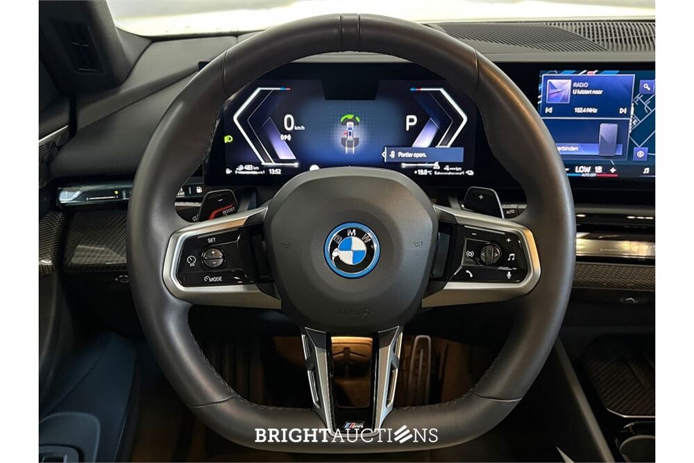 BMW 530e M Sport Edition 374pk 2025 (Origineel-NL) 5-Serie, HSJ-28-J