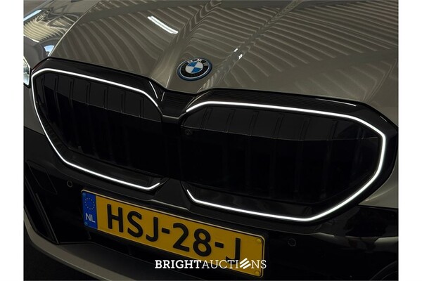 BMW 530e M Sport Edition 374pk 2025 (Origineel-NL) 5-Serie, HSJ-28-J
