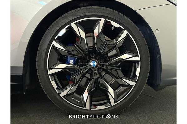 BMW 530e M Sport Edition 374pk 2025 (Origineel-NL) 5-Serie, HSJ-28-J