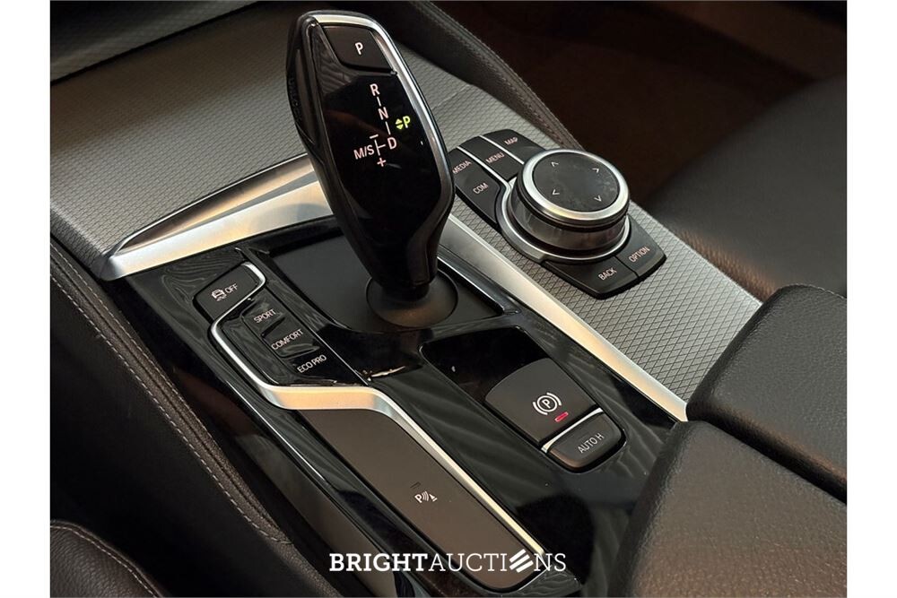 BMW 520 I High Executive 183pk 2018 5-Serie, G-523-VL