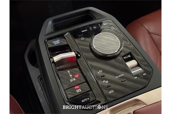 BMW iX xDrive50 High Executive 112 kWh 2022 (Origineel-NL), P-081-KP