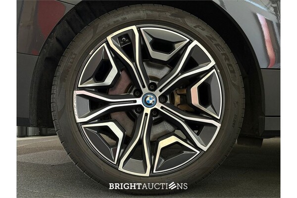 BMW iX xDrive50 High Executive 112 kWh 2022 (Origineel-NL), P-081-KP